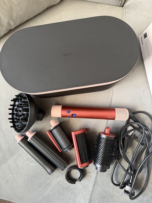 Маша Dyson Airwrap