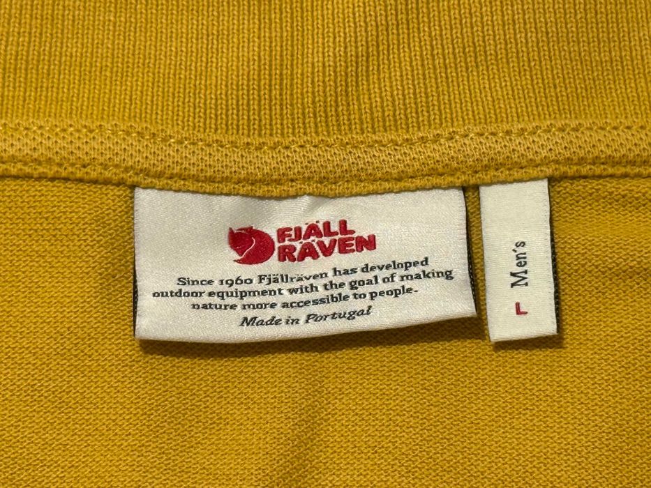 Продавам нова поло тениска Fjallraven Ovik Polo T-Shirt, цвят Ochre, размер L