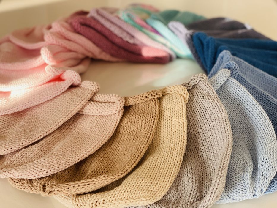 Страхотни ръчно плетени меки пролетни шапчици