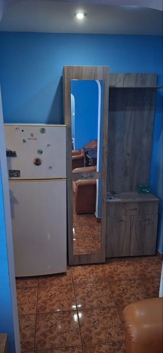 Închiriez apartament  2 camere