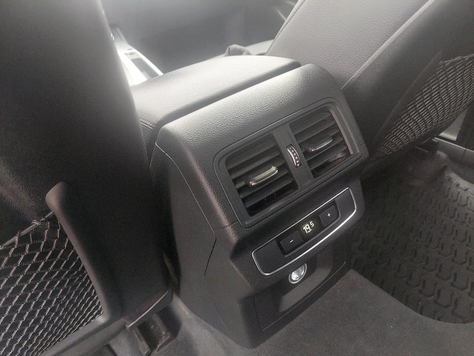 Vând Audi Q5,  2020,2l ,benzină!