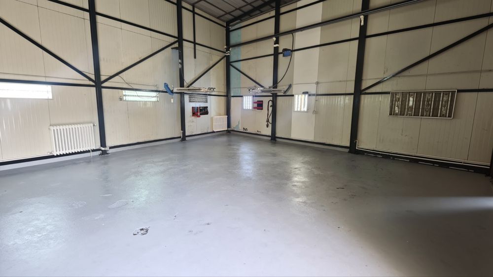 Vând hală metalică 80 m² cu panouri sandwich – Cluj-Napoca