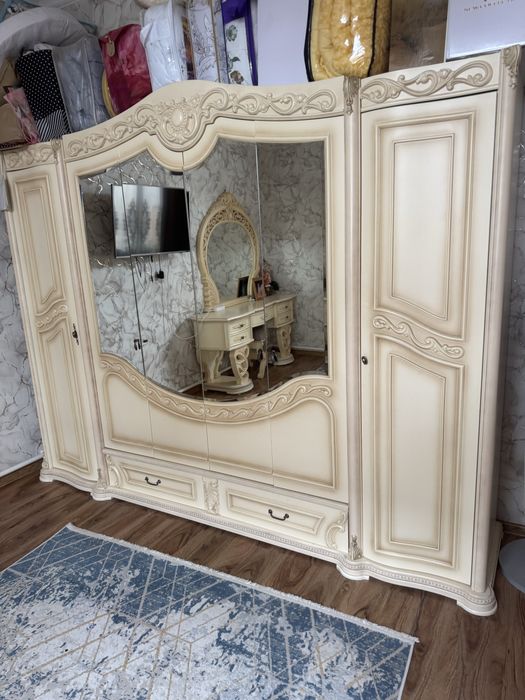 Продам спальный гарнитур двуспалька