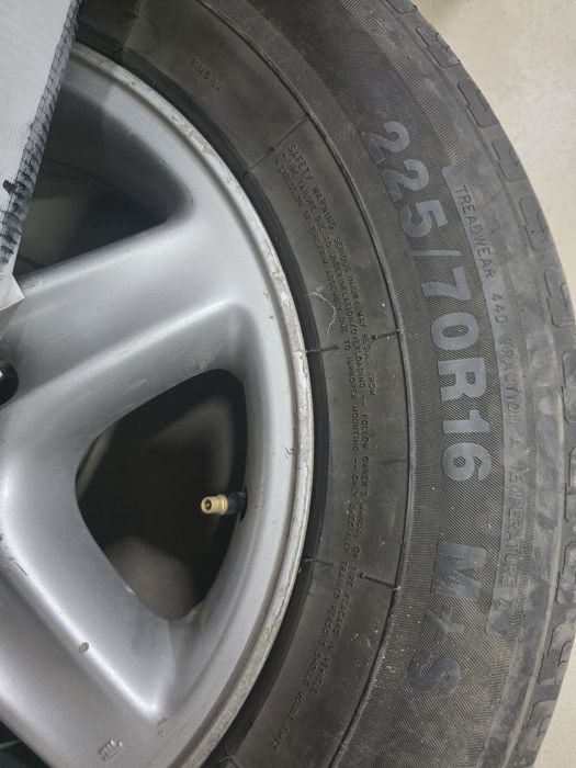 Продам один диск с шиной 225/70 R16