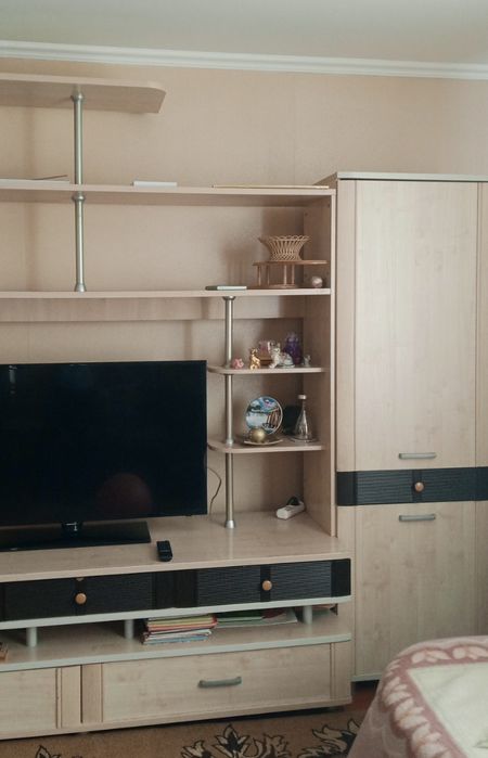 Продам стенку недорого