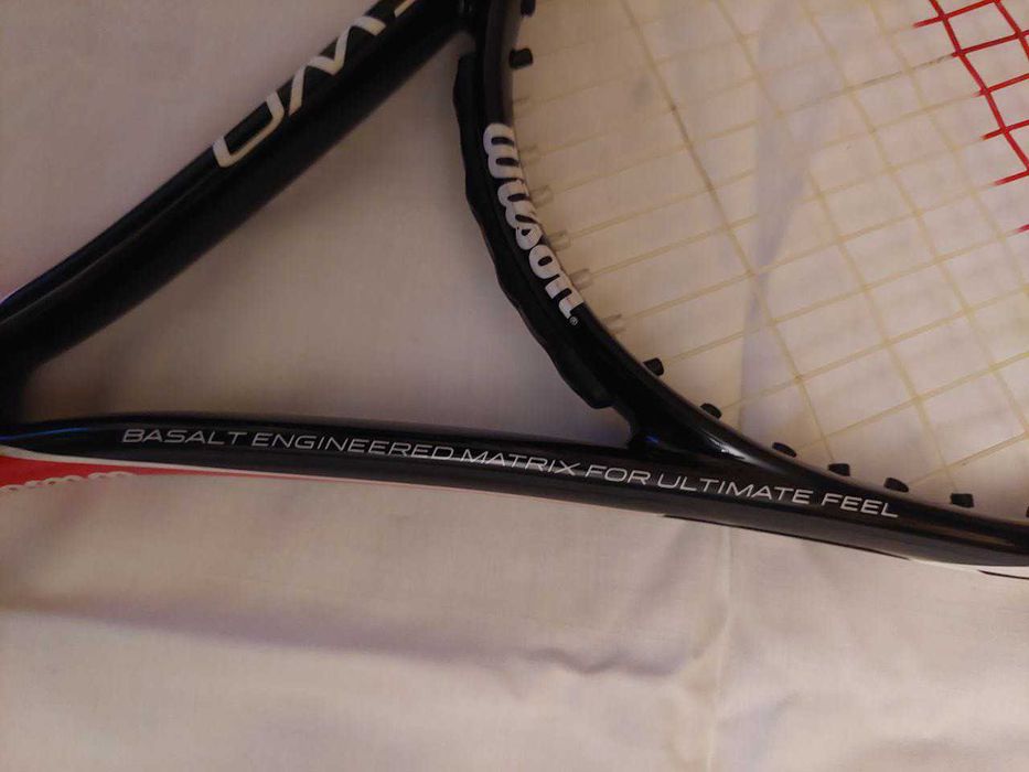Продам профессиональную карбоновую теннисную ракетку Wilson