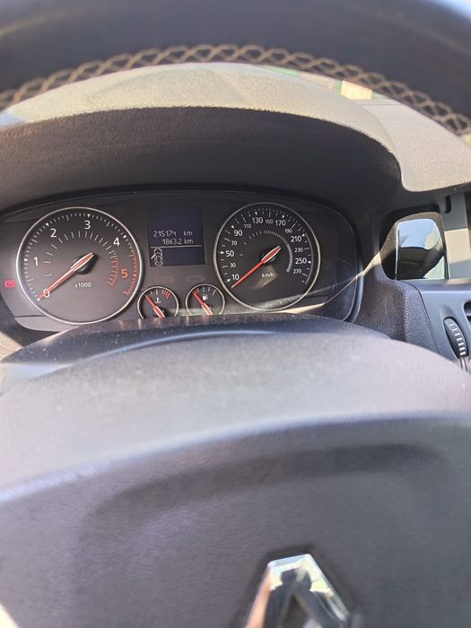Vând Renault laguna 3 , an fabricație 2013