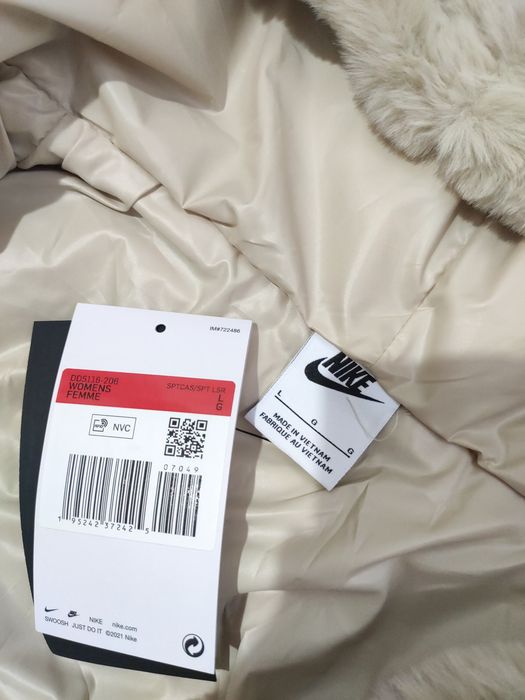 Geaca damă Nike mărimea L oversize