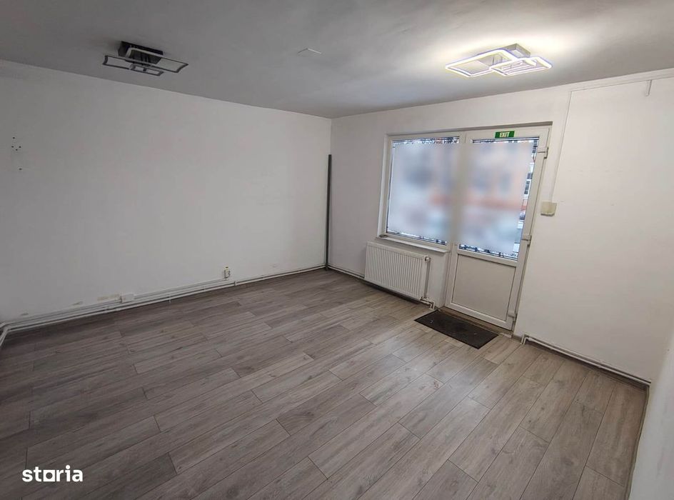 Spatiu comercial Piata Republicii, 33mp