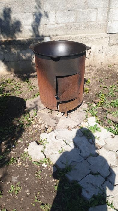 Чугунный казан 60л с печкой