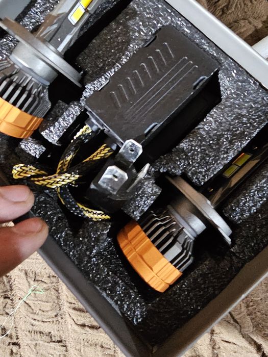 Led лампы h4 3 цвета + страб