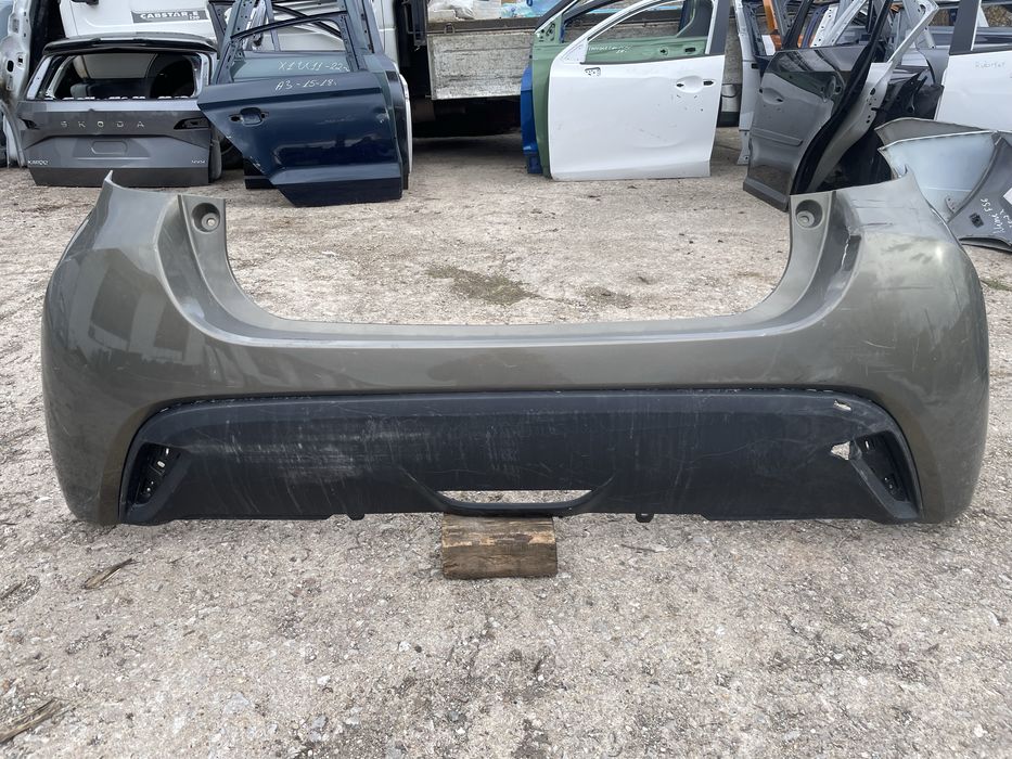 Задна броня за Тойота Ярис Toyota Yaris 2020г- 2бр