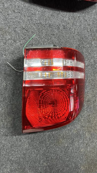 Задний фонарь Тойота Альфард