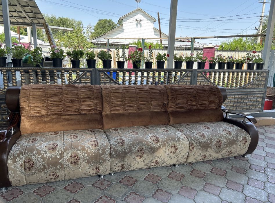 Продам Диван универсальный