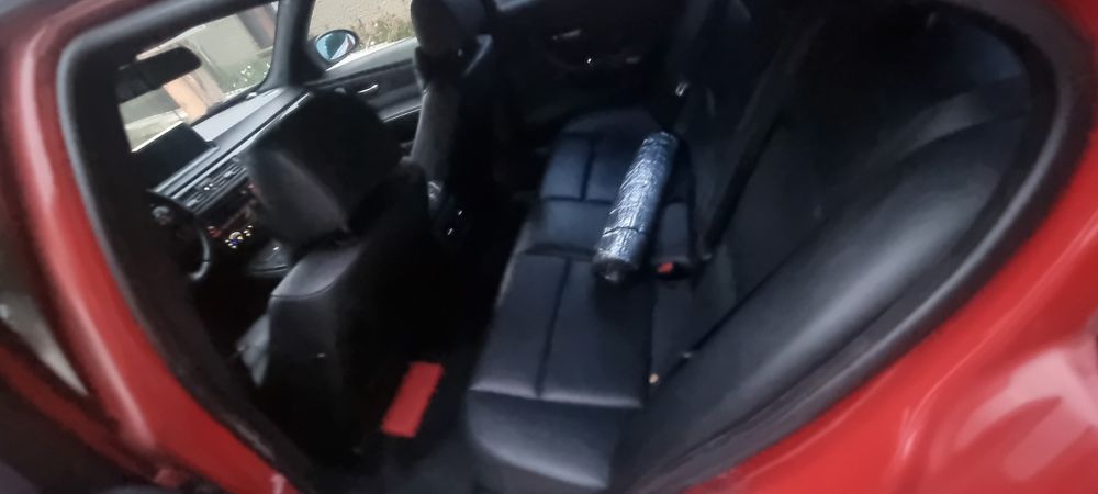 Продавам бмв е90 330д