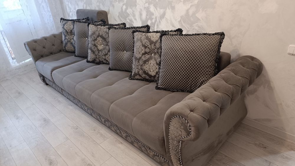 Продам диван размер 90*315