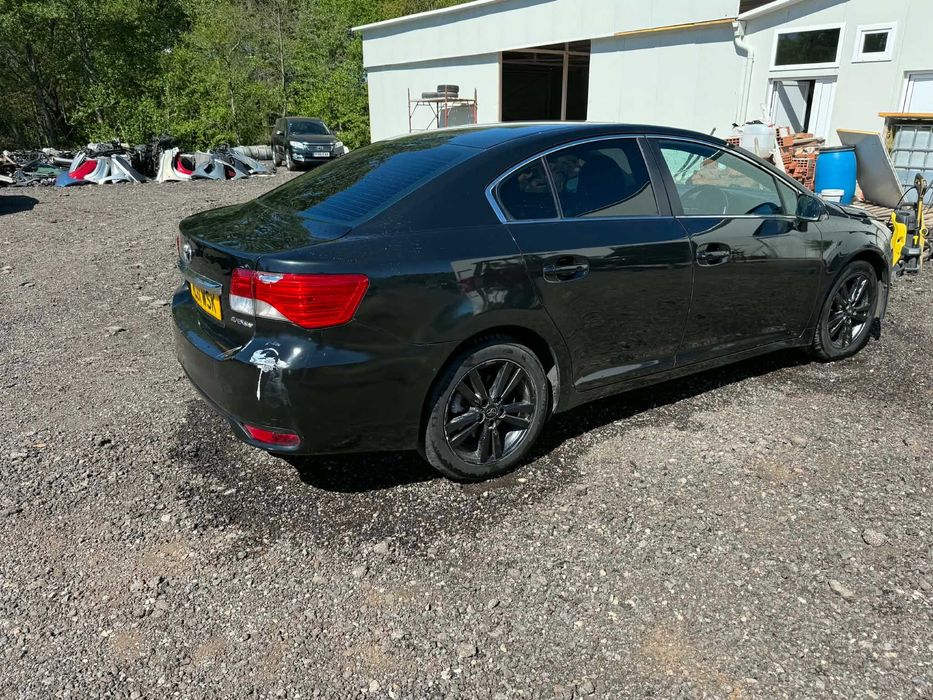 НА ЧАСТИ Toyota Avensis 2. 0 D-4D 124 к. с 2012г
