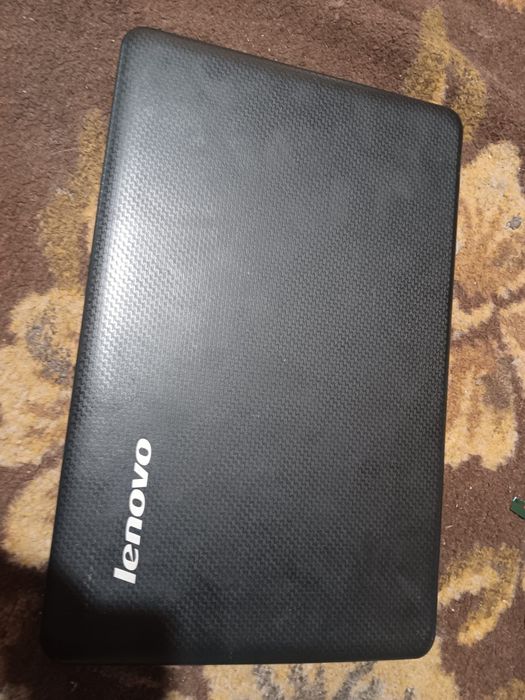 Vand laptop.Lenovo Yoga I5 generatia a6a