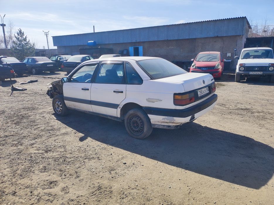 Фольксваген Пассат б3 седан