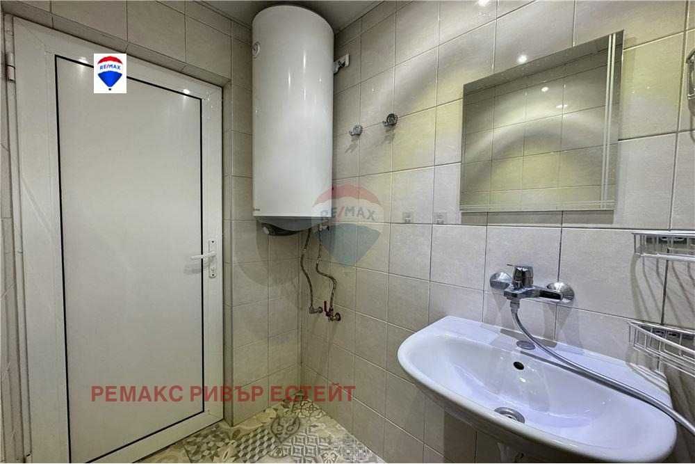 Тристаен апартамент за продажба кв. Широк център