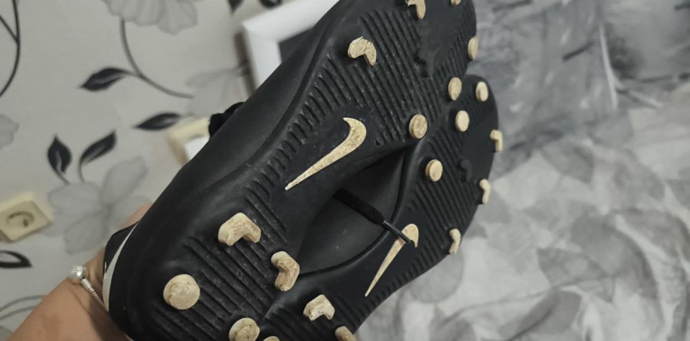 Оригинални Бутонки Найк