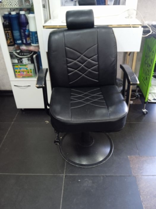 Продам вещи для салона красоты.