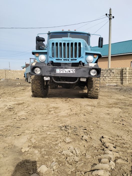 Урал 4320 тягач,