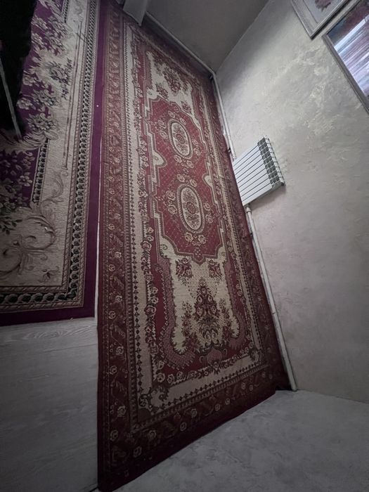 ковер/.        кілем