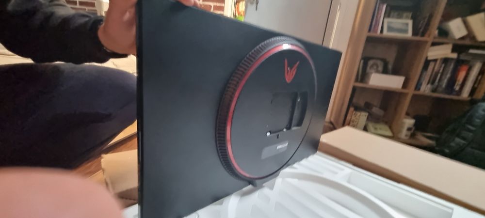 Геймърски монитор LG 32GP850-B 31.5", IPS, QHD 2560 x 144