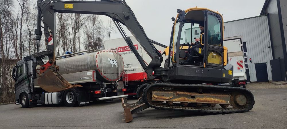 Услуги с Багери , Камьони.