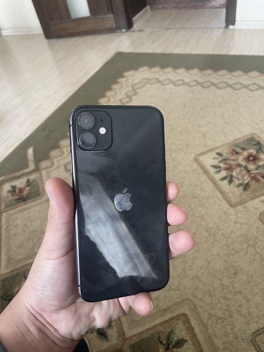 Продам айфон 11