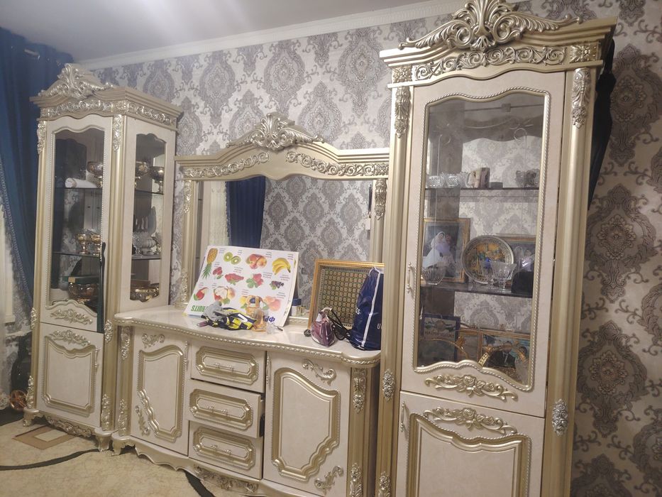 Мебельная стенка, состояние хорошее, новый