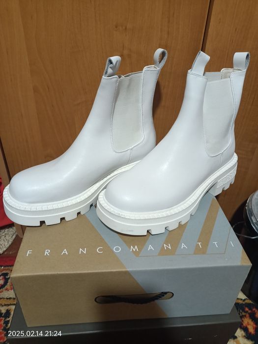 Ботинки Кожанные 39 размер продам