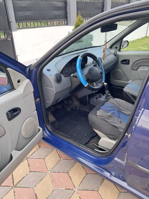 Vând Dacia Logan!