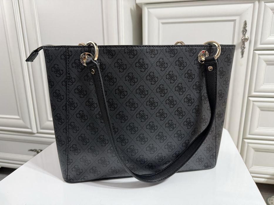 Geanta Guess noua cu eticheta