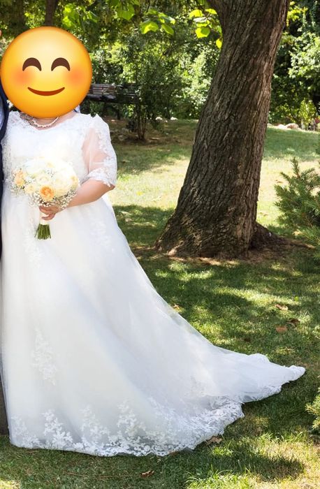 Булчинска рокля за едра дама