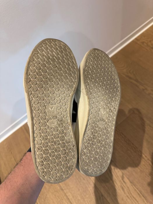 Adidasi Veja marimea 40 (pantofi sport conditie f buna)
