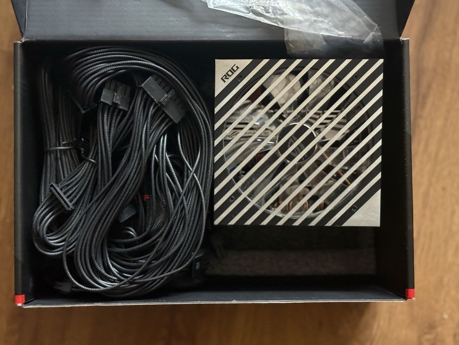 Asus Rog Loki Sfx1000w mini-itx захранване