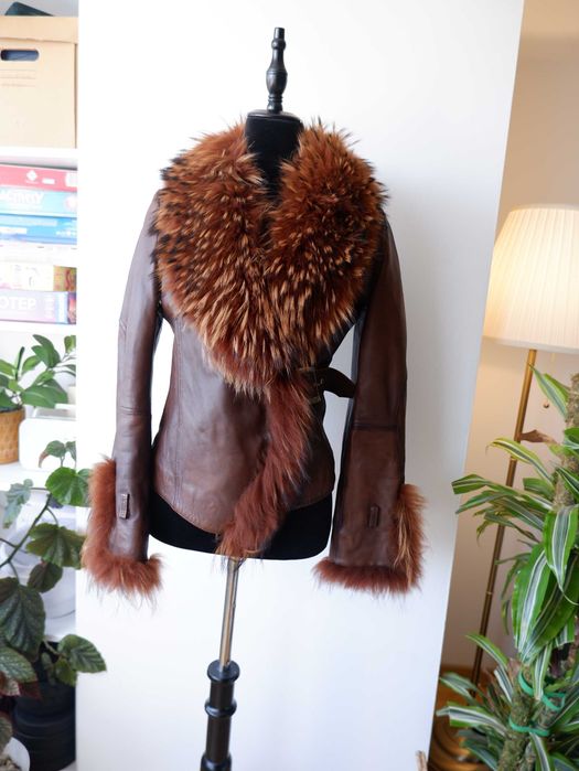 Geaca scurta din piele cu blanita naturala