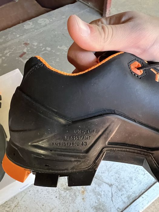 Vand pantofi protectie Uvex marimea 43