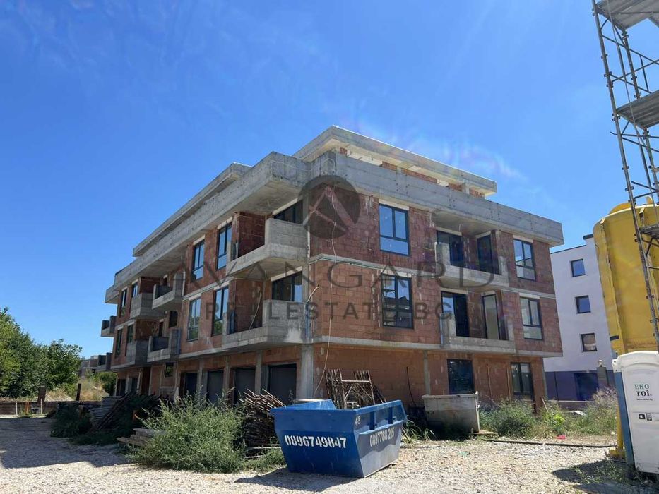 Продава се Тристаен апартамент в Пловдив, Остромила - 96 кв.м за 1296 €/кв.м - Снимка #14