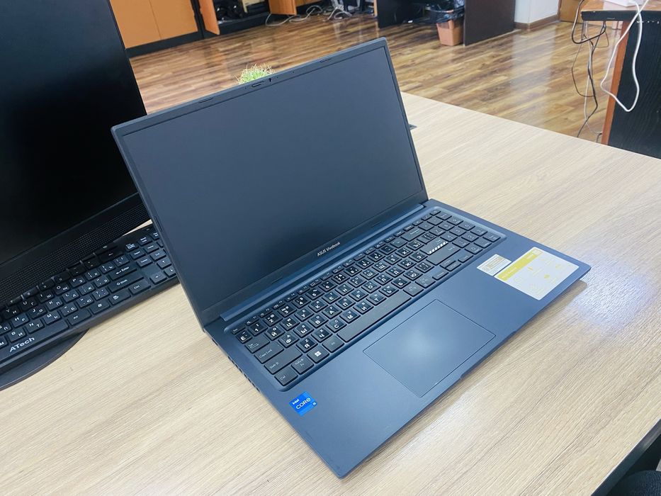 Asus vivobook core i5-13500H 16/512