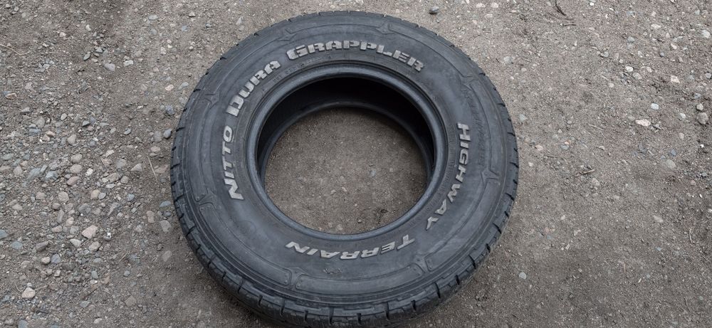 Шина 1шт.  235/75/15 nitto