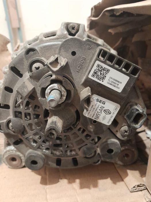 Продаю генератор от Lada Весты/VESTA