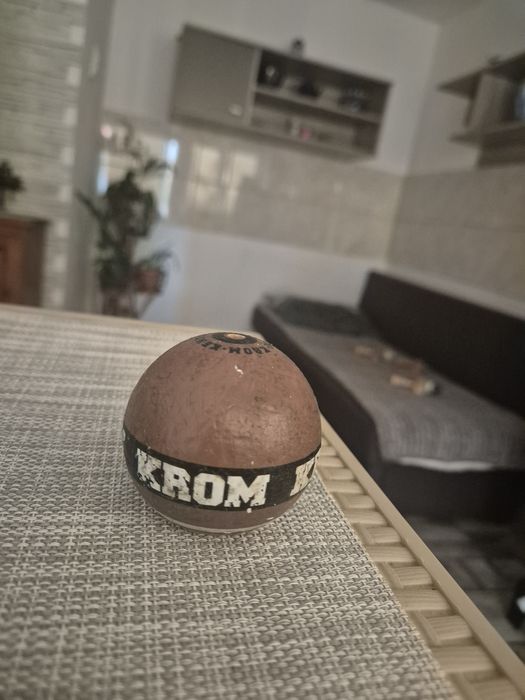 Tama strogo neapolitan de ciocolata