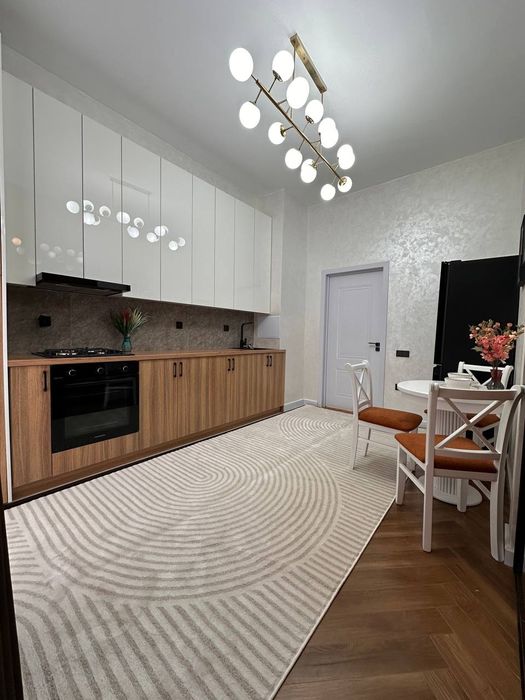 Чиланзар 3 , Новостройка. 3 комнатная 70м² с обстановкой.метро Новза