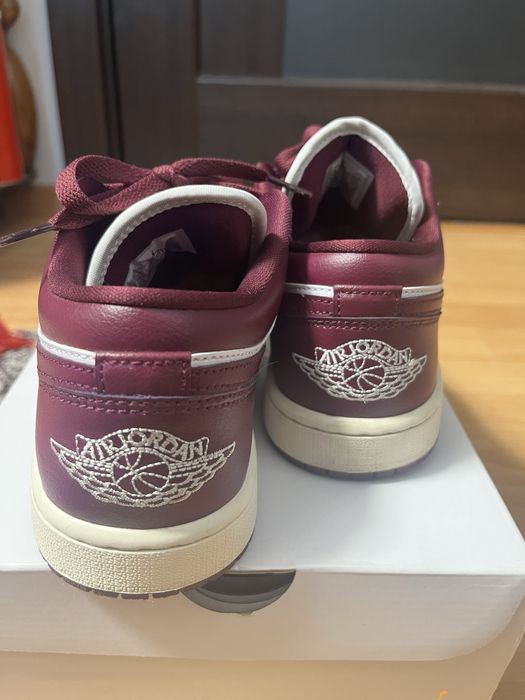 WMNS Air Jordan 1 Low