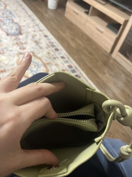 Сумочка кожанная продам