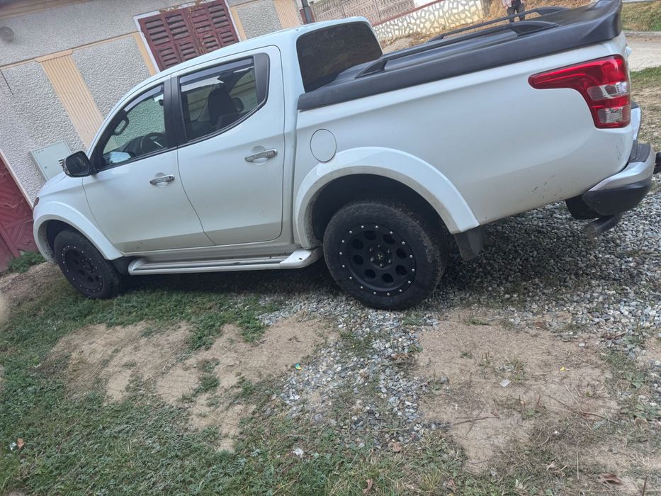 Mitsubishi L200