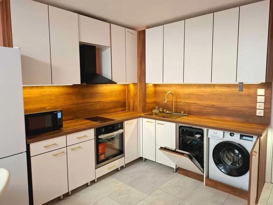 Четиристаен апартамент, под наем, кв. Левски